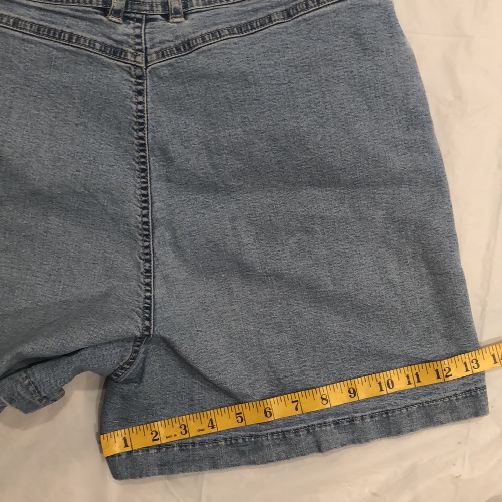 Gloria Vanderbilt Demin Jean Shorts size 14 - Picture 5 of 16